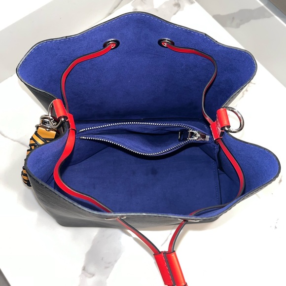 Louis Vuitton Braided Handle NeoNoe Handbag Epi Leather MM Black Bag - Picture 6 of 9